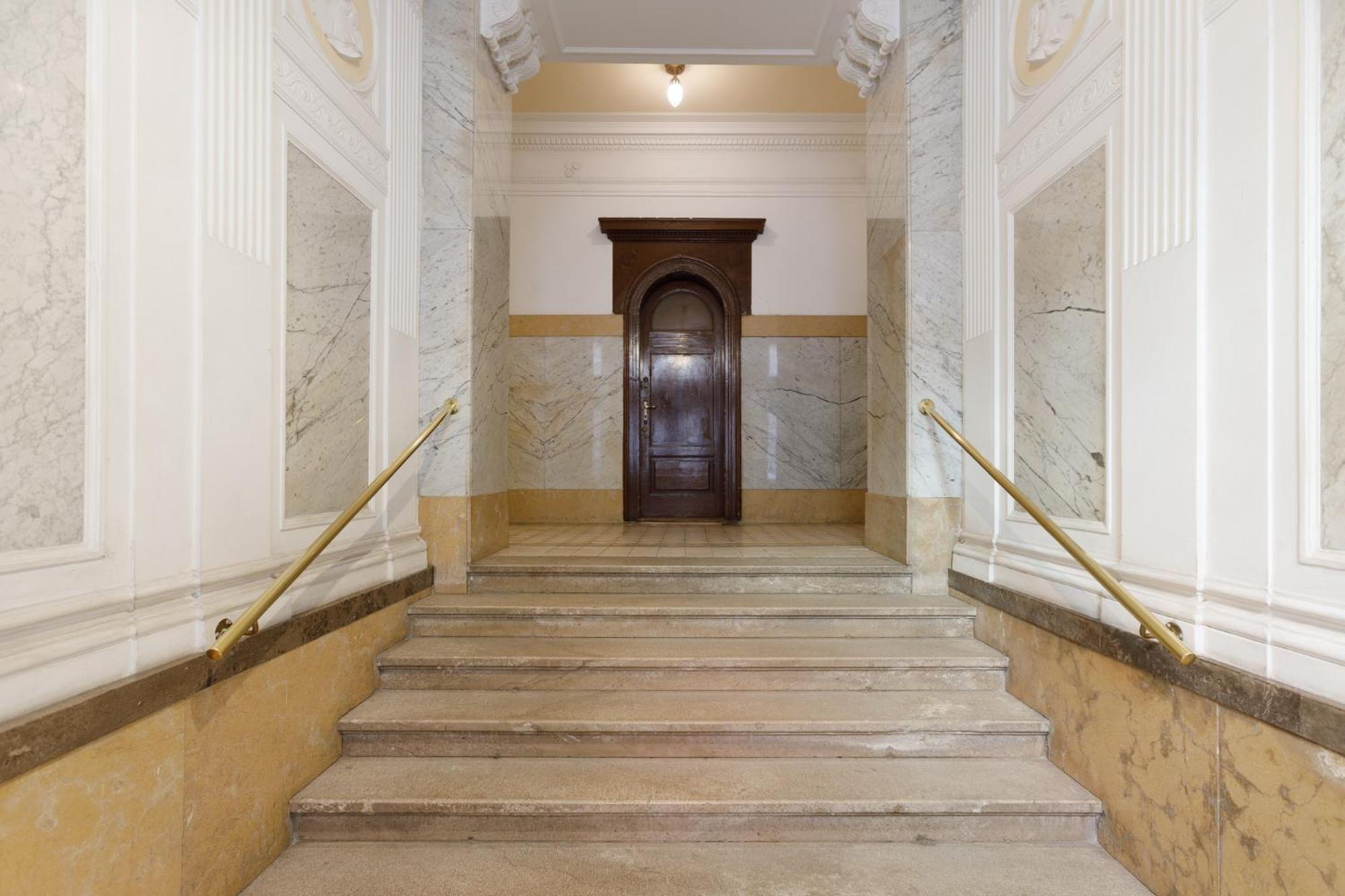 Central Trieste - Elegant City Stay Екстериор снимка