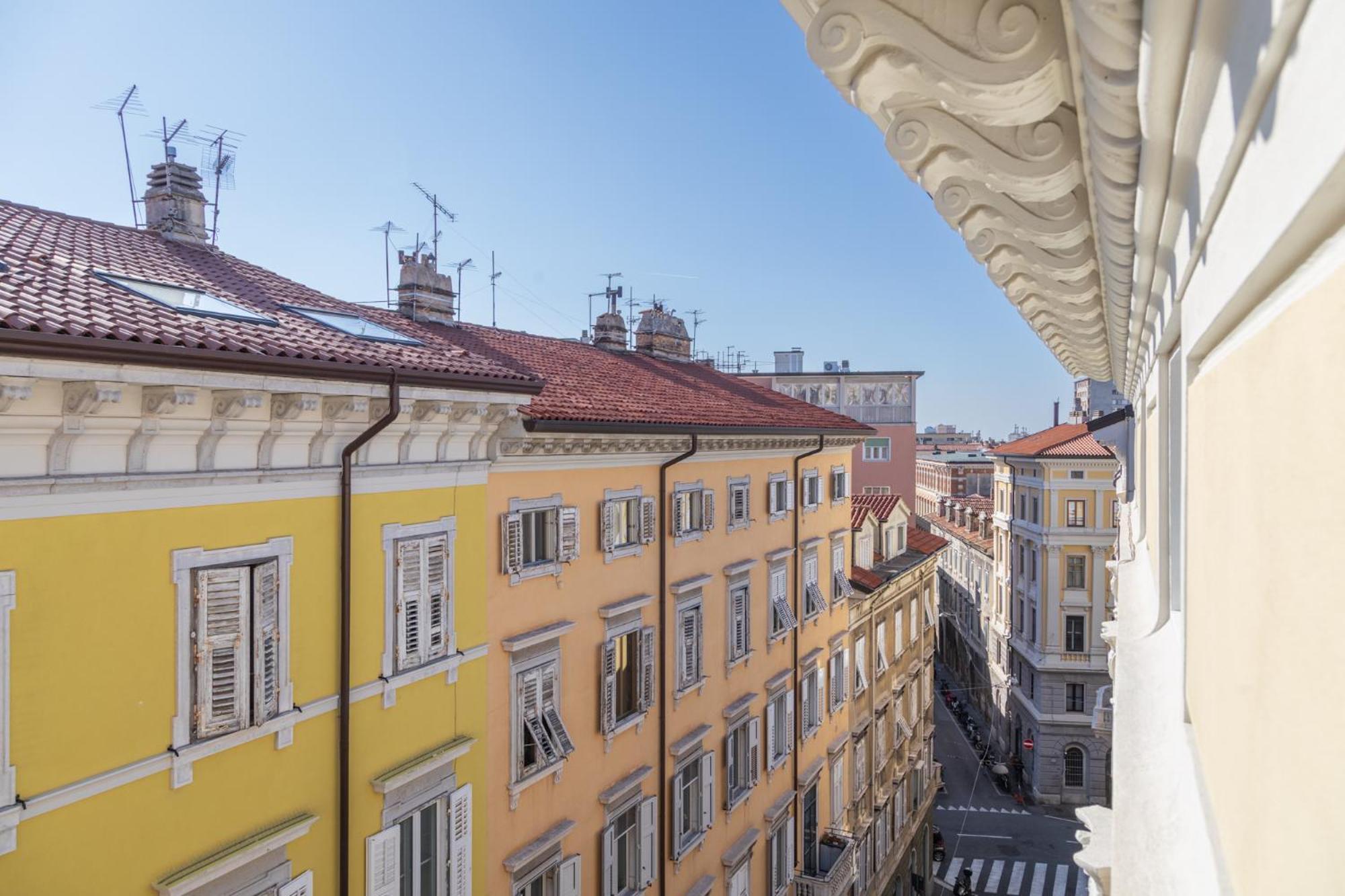 Central Trieste - Elegant City Stay Екстериор снимка