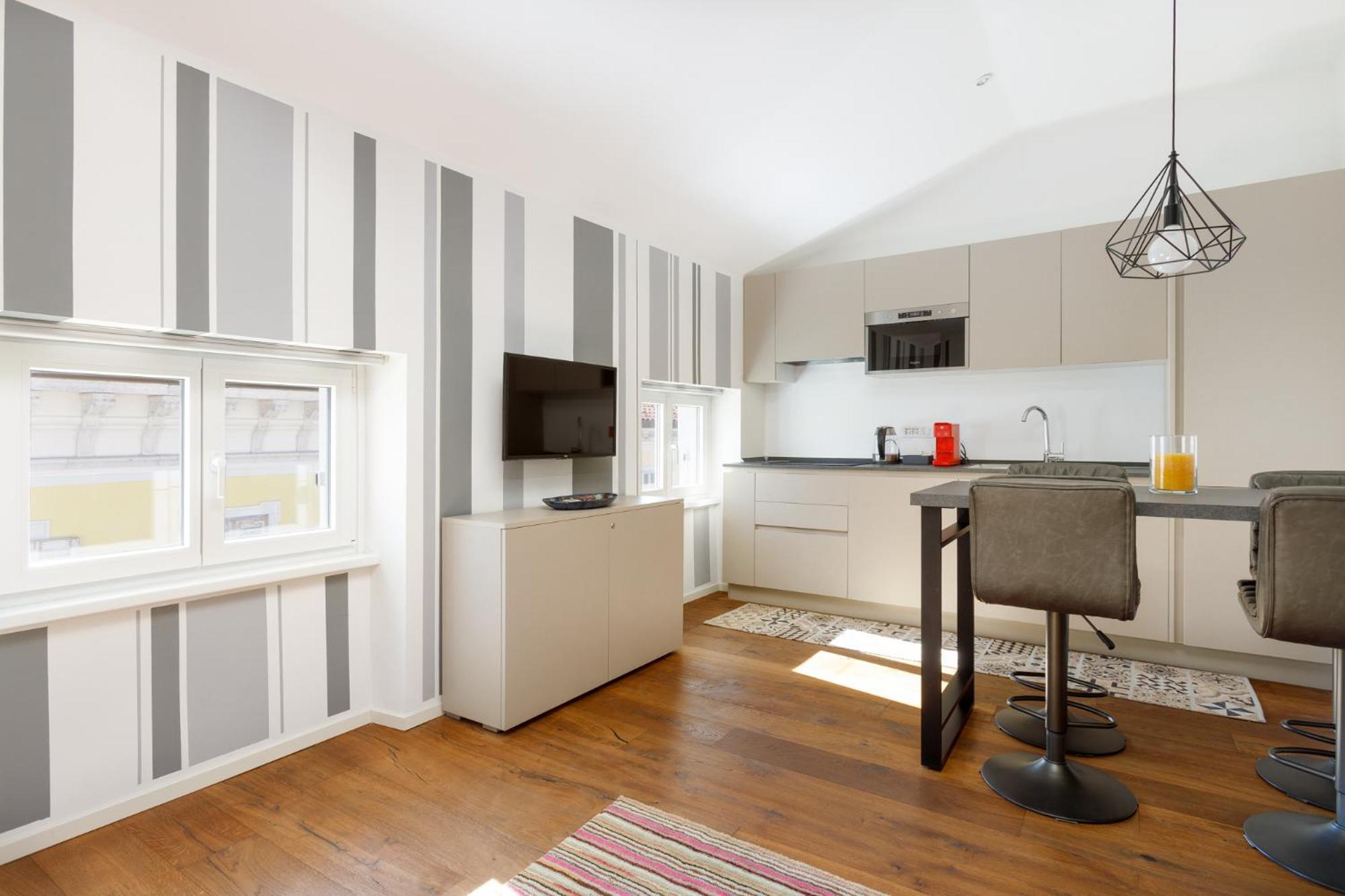 Central Trieste - Elegant City Stay Екстериор снимка
