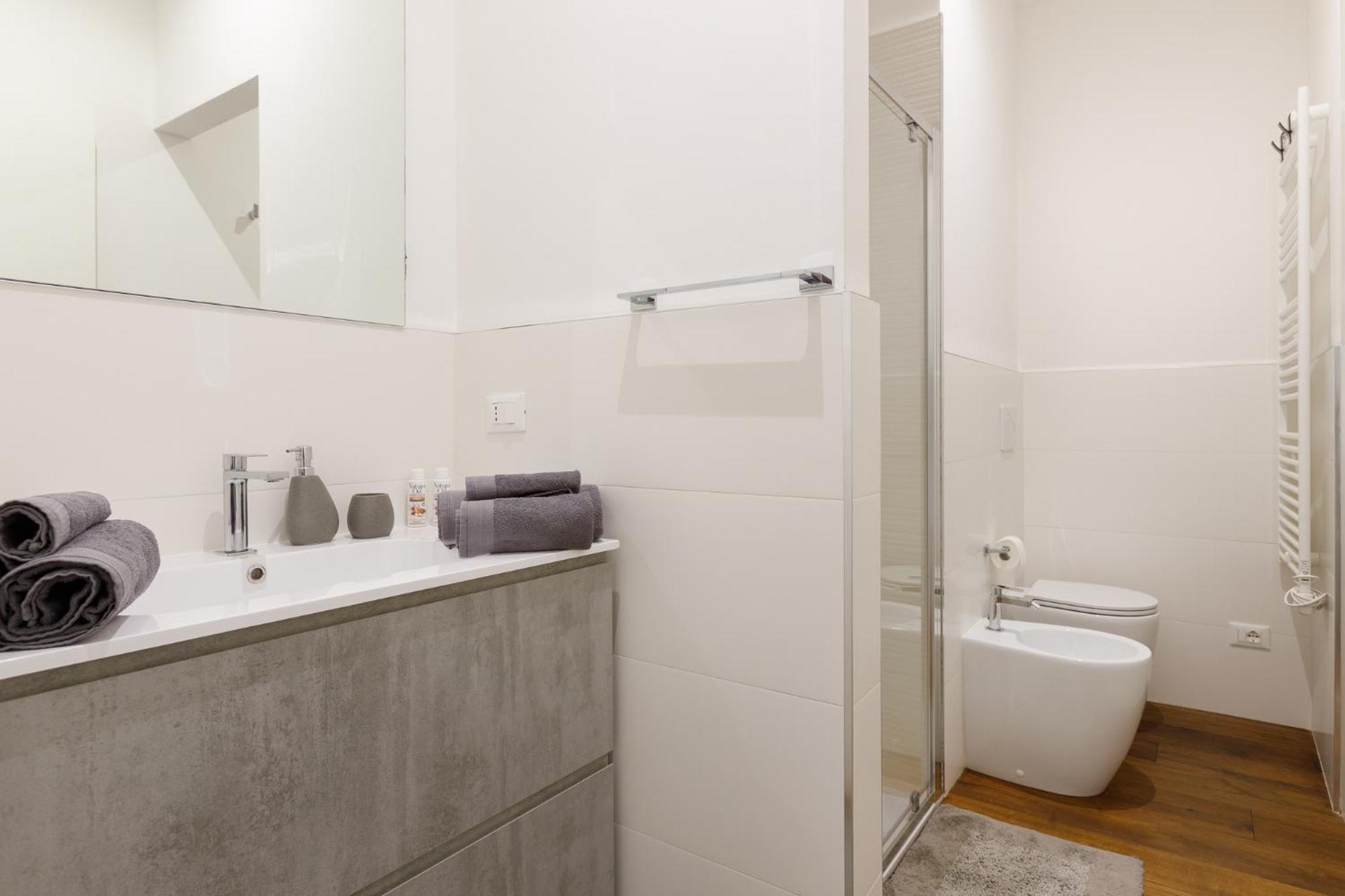 Central Trieste - Elegant City Stay Екстериор снимка