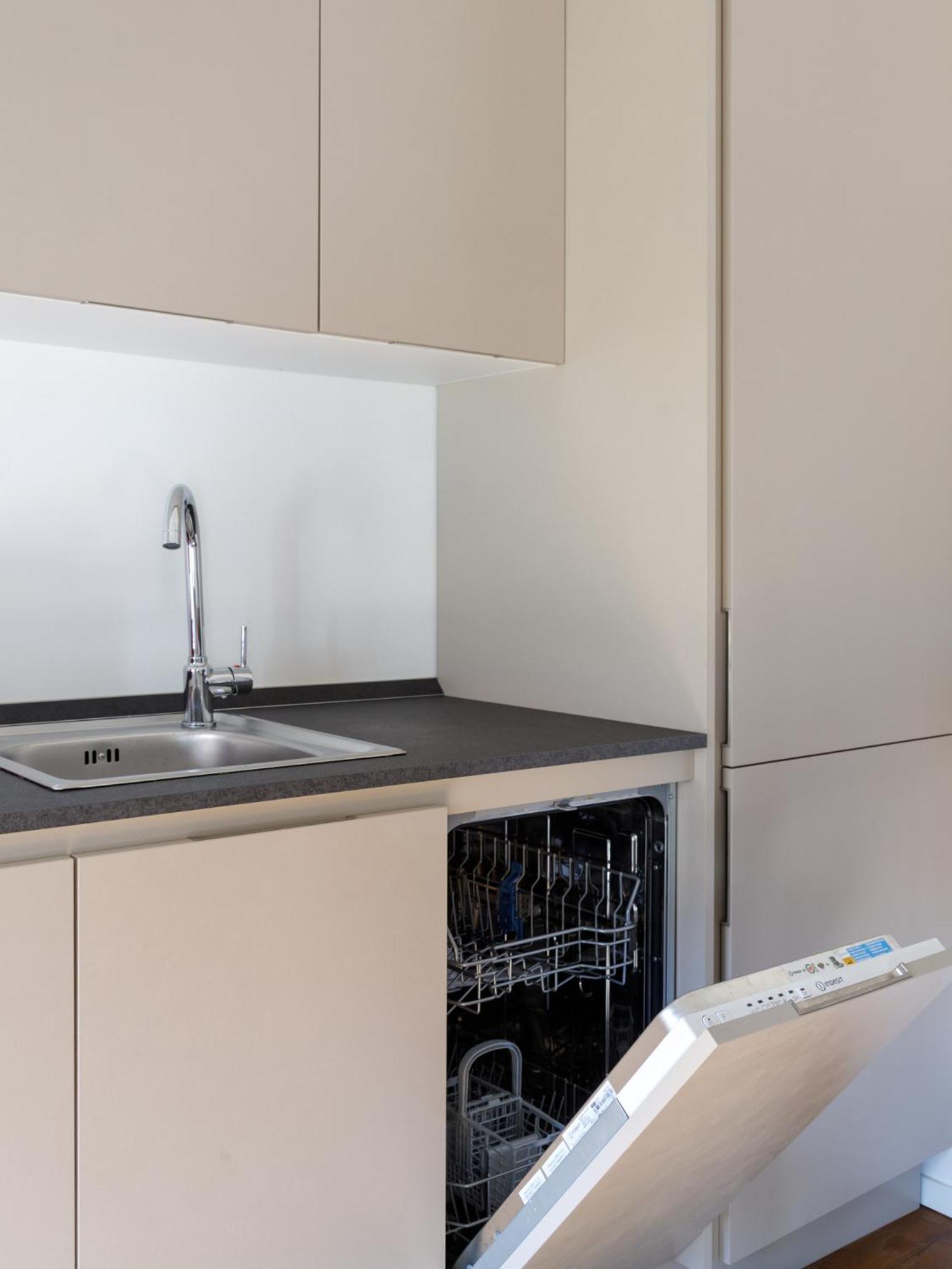 Central Trieste - Elegant City Stay Екстериор снимка