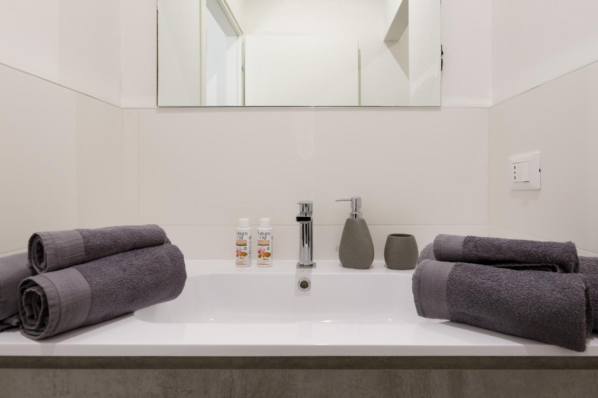 Central Trieste - Elegant City Stay Екстериор снимка